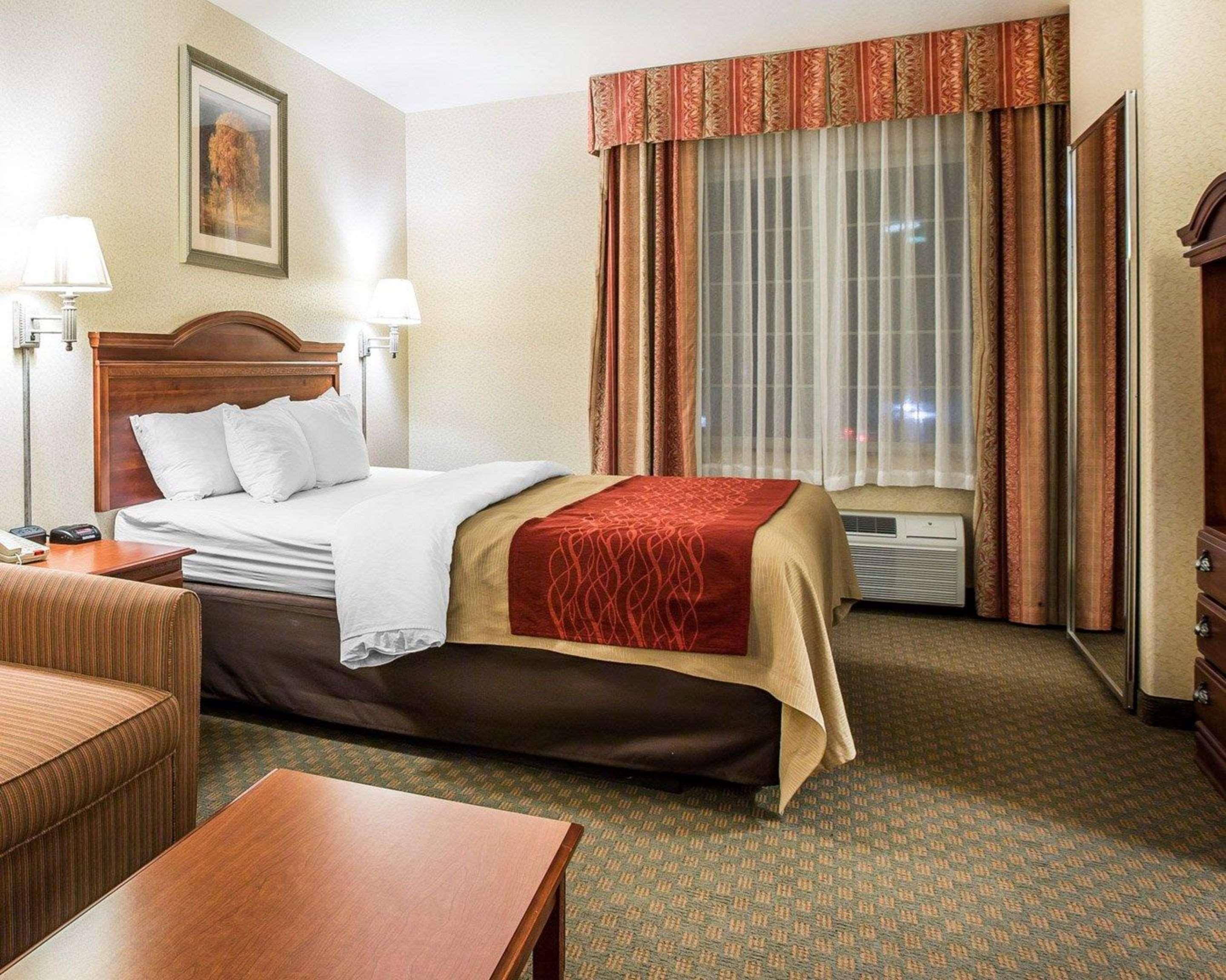 Comfort Inn & Suites Galt - Lodi North Exterior foto